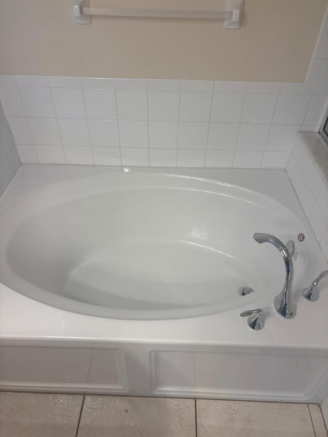 7504 Turtle View Dr, Ruskin, FL 33573 - full bathroom with a tub to relax in