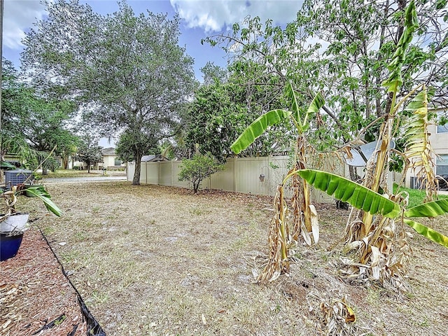 7504 Turtle View Dr, Ruskin, FL 33573 - view of yard