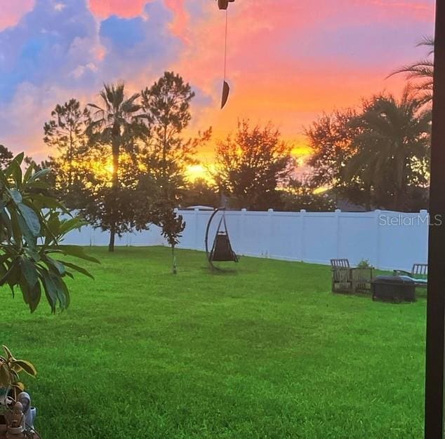 11606 Kilkenny Coral Dr, Riverview, FL 33579 - view of yard at dusk