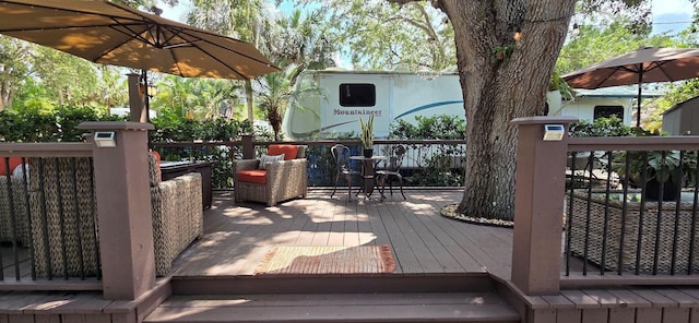146 Horseshoe Bnd, River Ranch, FL 33867