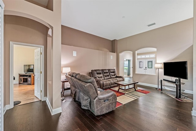 6038 Palomaglade Dr, Lithia, FL 33547 - photo 2