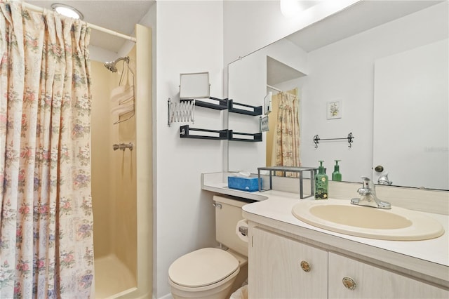 12804 Wedgewood Way Unit C, Hudson, FL 34667 - full bathroom featuring vanity, a shower with curtain, and toilet