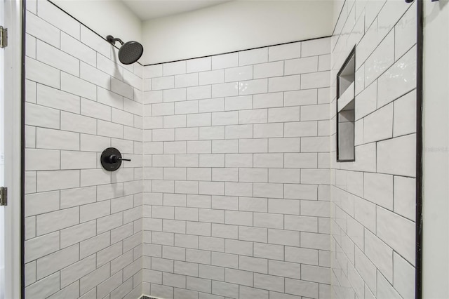 3535 16th St N, Saint Petersburg, FL 33704 - full bathroom featuring tiled shower
