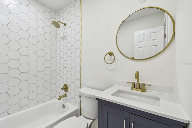 3535 16th St N, Saint Petersburg, FL 33704 - full bath featuring toilet, vanity, and shower / washtub combination