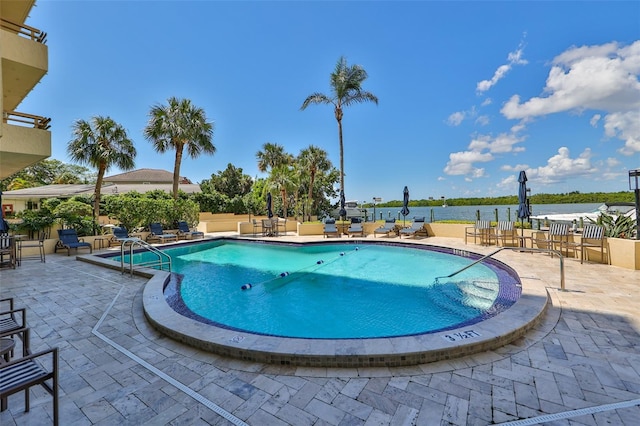 5701 Mariner St Unit 701, Tampa, FL 33609 - community pool with a patio