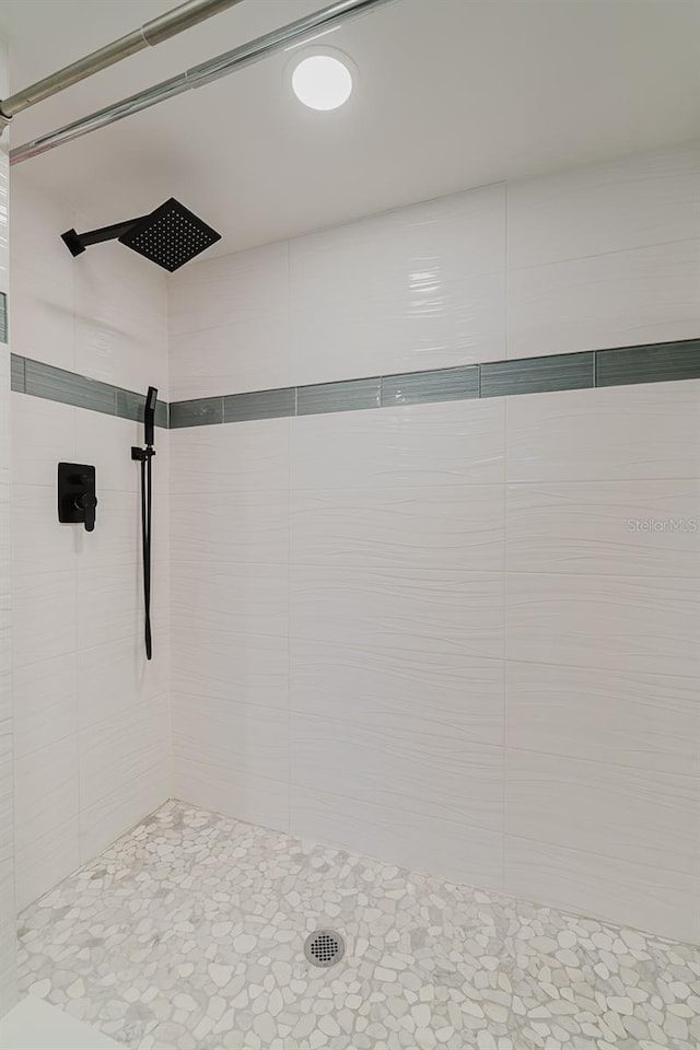 400 Island Way Unit 1709, Clearwater Beach, FL 33767 - full bath featuring a tile shower