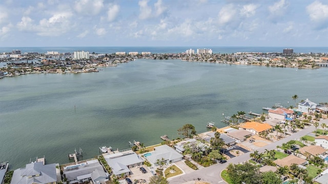 7092 S Shore Dr S, Saint Petersburg, FL 33707 - view of property location featuring a large body of water, nearby urban area, and nearby suburban area