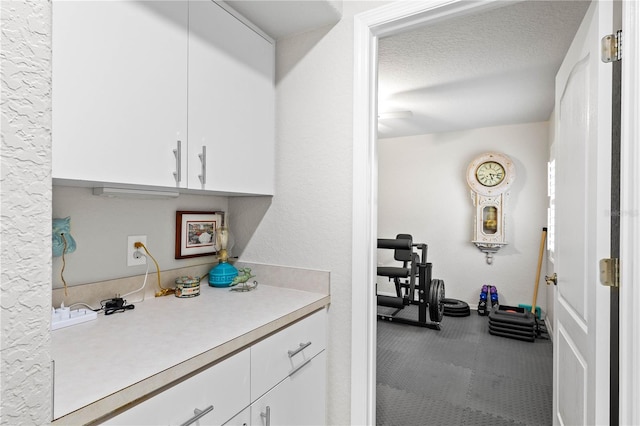 5296 Slater Rd, Spring Hill, FL 34608 - bar area with a textured ceiling