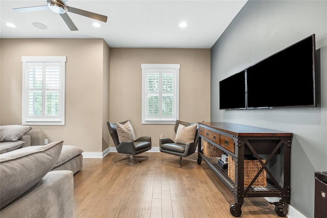 3611 W Royal Palm Cir, Tampa, FL 33629 - living area featuring ceiling fan, wood finished floors, baseboards, and recessed lighting
