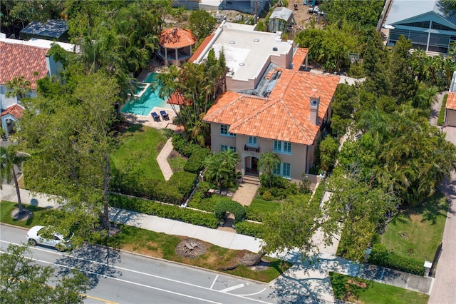 136 W Davis Blvd, Tampa, FL 33606 - aerial view of property and surrounding area with a pool area