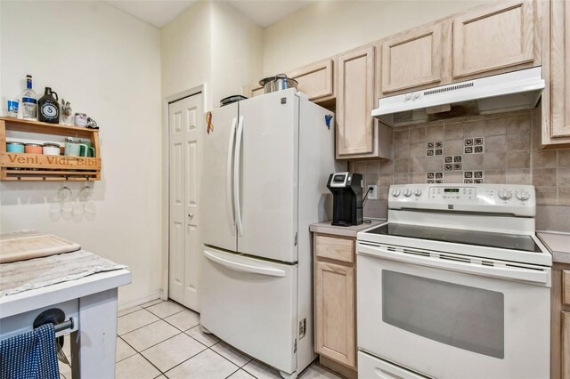 11162 Kapok Grand Cir, Madeira Beach, FL 33708