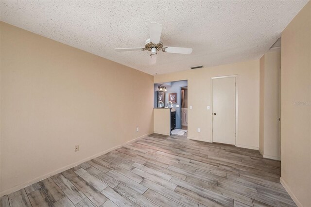 8517 Woodwick Ct, Tampa, FL 33615 - photo 17