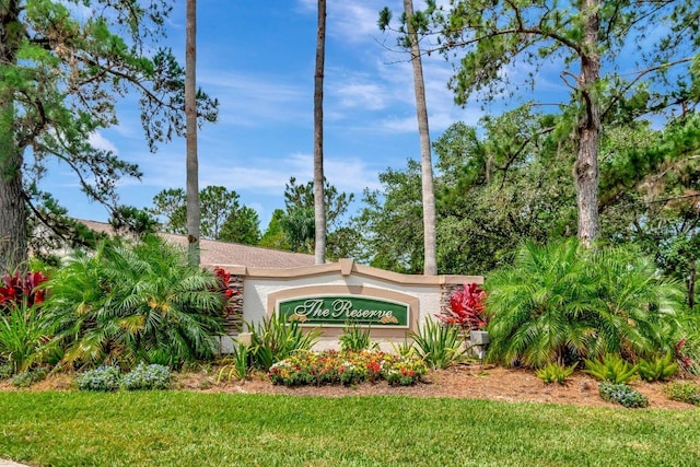 2823 Banyan Hill Ln, Land O Lakes, FL 34639 - community sign featuring a yard