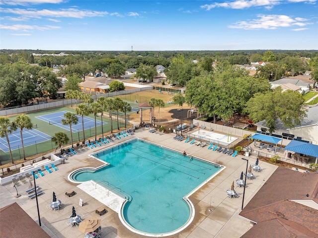 815 Sandy Trail Pl, Brandon, FL 33511 - community pool featuring fence