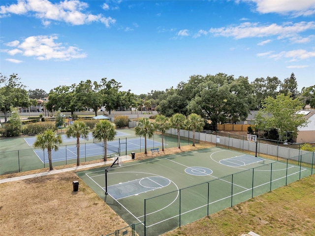 815 Sandy Trail Pl, Brandon, FL 33511 - view of sport court with community basketball court and fence