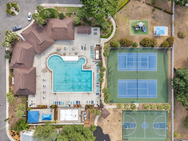 815 Sandy Trail Pl, Brandon, FL 33511 - aerial view of a pool