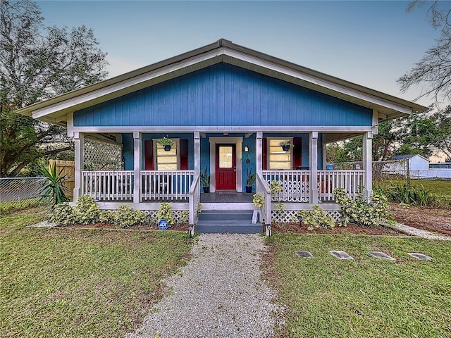 3213 E Genesee St, Tampa, FL 33610 - bungalow-style house featuring a porch