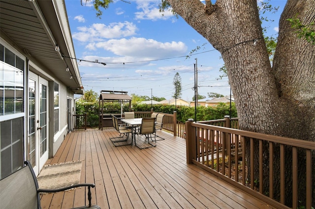 5245 18th St N, Saint Petersburg, FL 33714 - deck with outdoor dining space