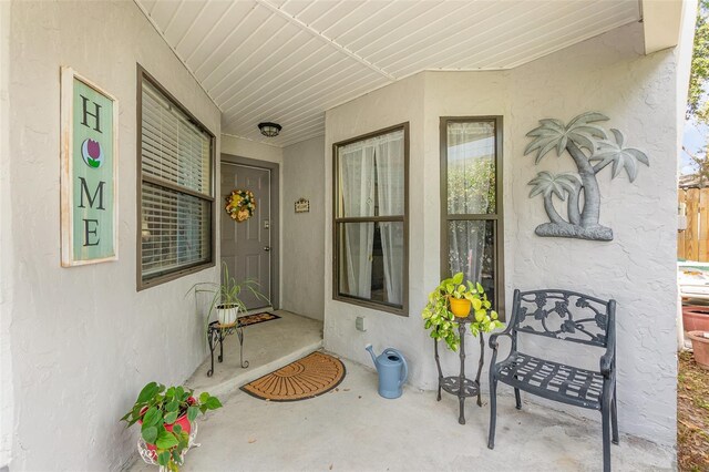 640 Lake Dexter Cir, Winter Haven, FL 33884 - property entrance with stucco siding