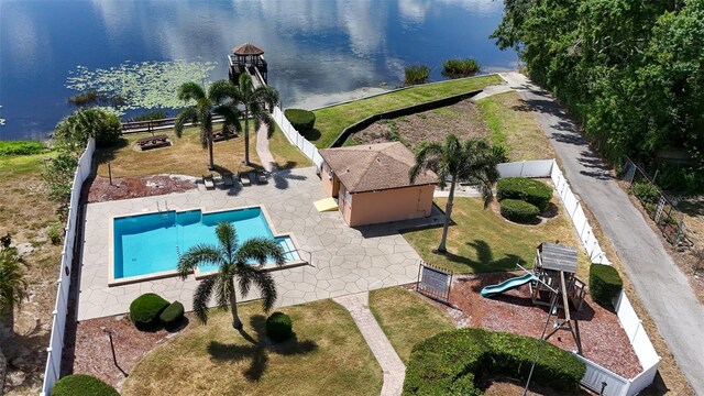 640 Lake Dexter Cir, Winter Haven, FL 33884 - view of subject property with a large body of water and a pool area