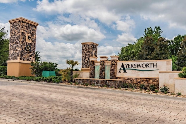 14614 Rannoch Moor Pl, Wimauma, FL 33598 - view of community sign