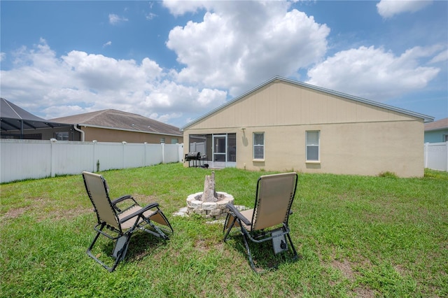 14614 Rannoch Moor Pl, Wimauma, FL 33598 - fenced backyard with a sunroom