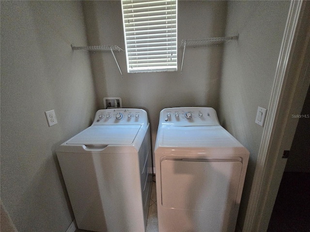 1022 Oliveto Verdi Ct, Brandon, FL 33511 - laundry room with separate washer and dryer
