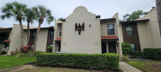 view of building exterior