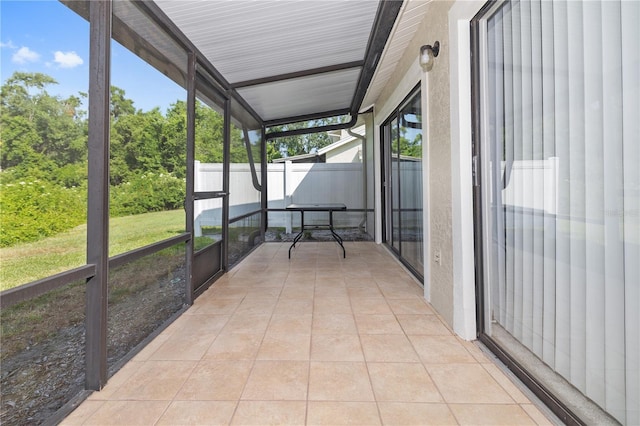 5100 Burchette Rd Unit 3005, Tampa, FL 33647 - view of unfurnished sunroom