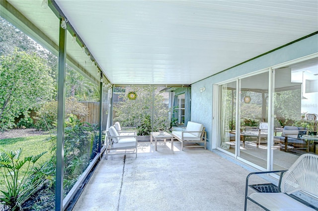 7107 Colonial Lake Dr, Riverview, FL 33578 - view of sunroom / solarium