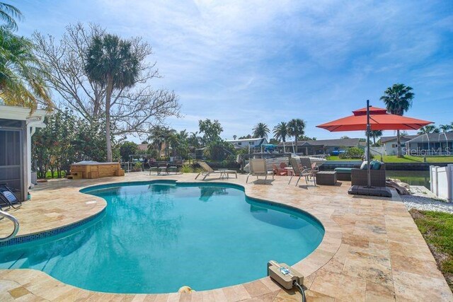 8722 Thornwood Ln, Tampa, FL 33615 - photo 9