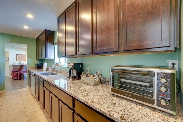 8722 Thornwood Ln, Tampa, FL 33615 - photo 22