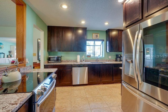 8722 Thornwood Ln, Tampa, FL 33615 - photo 21