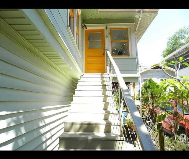 145 20th Ave SE, Saint Petersburg, FL 33705 - view of exterior entry