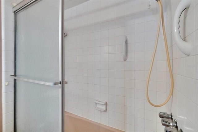 508 E Brentridge, Brandon, FL 33511 - full bath with bath / shower combo with glass door