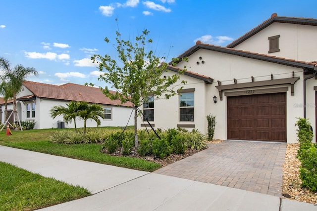 17222 Holly Well Ave, Wimauma, FL 33598 - photo 2