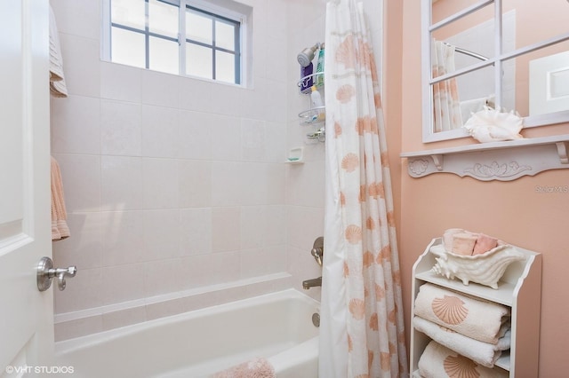 919 Ballinger Rd, Lutz, FL 33548 - full bath with shower / bath combo with shower curtain