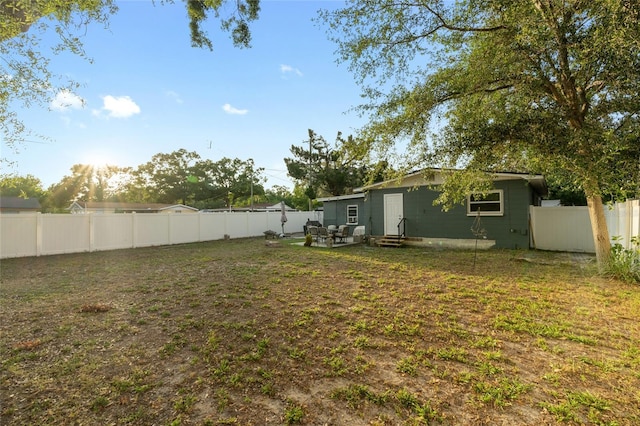8001 N Ola Ave, Tampa, FL 33604 - fenced backyard with entry steps