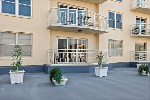 4900 Brittany Dr S Unit 209, Saint Petersburg, FL 33715 - view of patio featuring a balcony