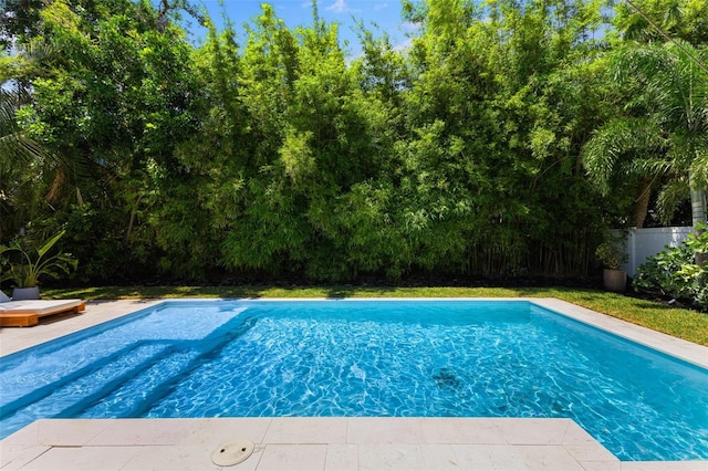 4618 Bayshore Blvd NE, Saint Petersburg, FL 33703 - view of swimming pool