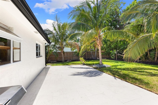 4618 Bayshore Blvd NE, Saint Petersburg, FL 33703 - view of patio / terrace