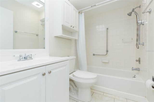 2211 Bay Berry Ln, Clearwater, FL 33763 - full bath featuring shower / tub combo, tile patterned floors, toilet, and vanity