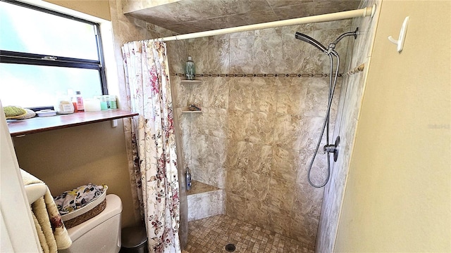 3907 Orchard Hill Cir, Palm Harbor, FL 34684 - full bathroom featuring a shower stall and toilet