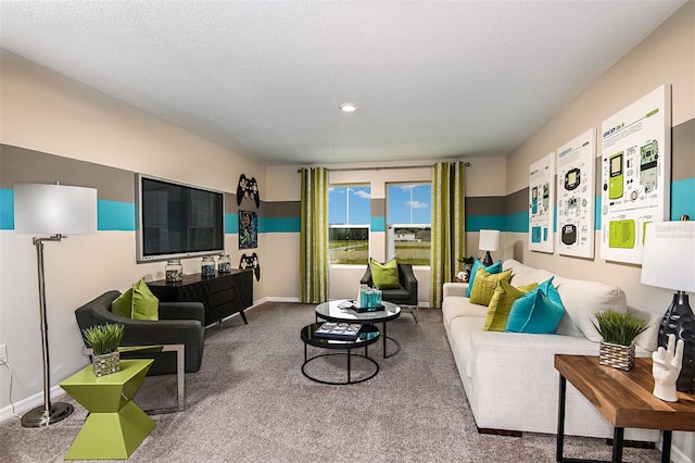 living area with carpet and baseboards