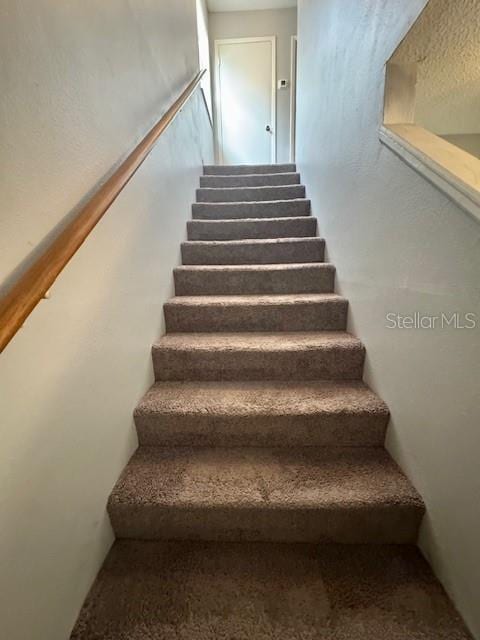 144 Douglas Rd W Unit F, Oldsmar, FL 34677 - view of stairway