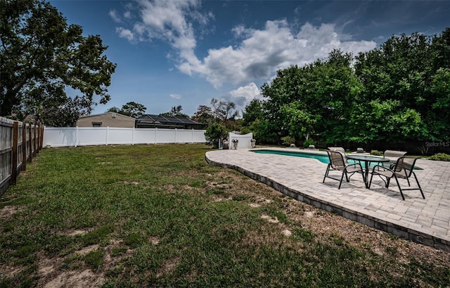 1402 Oleander Dr, Tarpon Springs, FL 34689 - view of yard with a patio