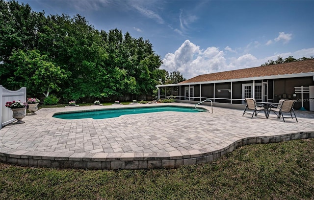 1402 Oleander Dr, Tarpon Springs, FL 34689 - outdoor pool featuring a sunroom and a patio area