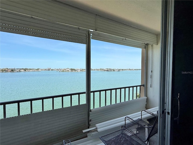 7910 Sun Island Dr S Unit 404, South Pasadena, FL 33707 - deck with a water view