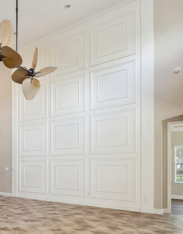 5117 Longspur Ct, Lithia, FL 33547 - detailed view of ceiling fan and baseboards