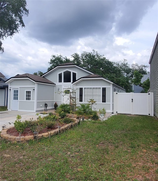 8207 Volusia Pl, Tampa, FL 33637 - view of front of house featuring a gate